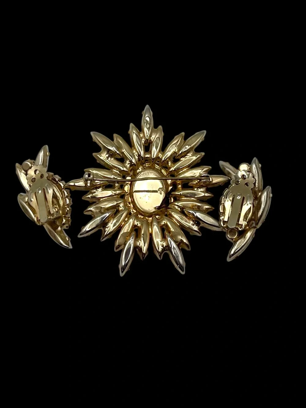 Vintage Judy Lee Milk Glass Sunburst Brooch & Clip Earrings Demi Parure Set
